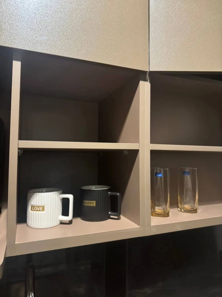 For rent IDEO Q Sukhumvit 36, decorated room, built in throughout the room, 17th floor, high view, must book now, don't wait.