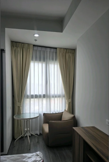 For rent Ideo Ramkhamhaeng - Lam Sali Station ห้องน่าอยู่ เฟอร์ เบครื่องใช้ไฟฟ้าครบ ลากกระเป๋าเข้าอยู่ได้เลย