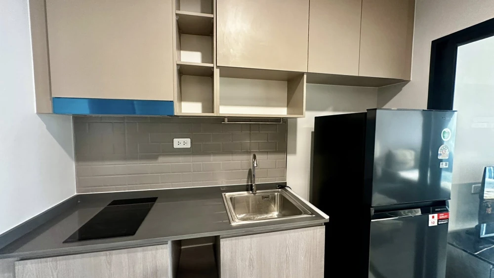 Down payment sale IDEO Ramkhamhaeng - Lam Sali Station, high floor room, good location, next to the fire escape, must reserve like this.