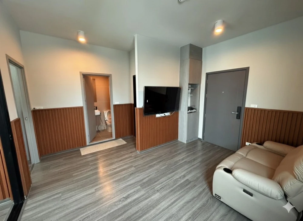 For Rent Ideo Ramkhamhaeng – Lamsali Station, spacious room, lots of usable space, if you don't reserve, you'll regret it.