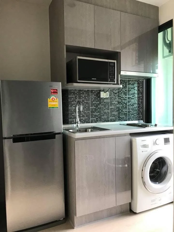 For rent Ideo Sathorn- Thapra ห้องมุมวิวดีตกแต่งสวยมาก เฟอร์แน่นๆเลยจ้า พร้อมอยู่สุดๆ รีบจองเลยน๊า