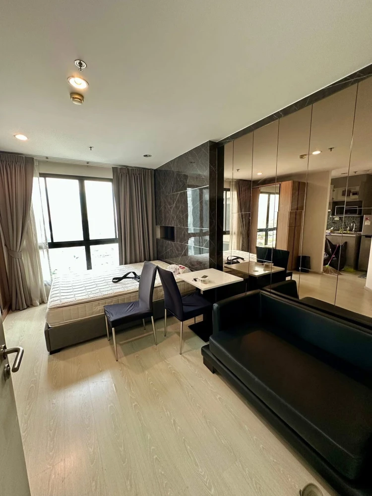 For rent Ideo Sathorn- Thapra ห้องมุมวิวดีตกแต่งสวยมาก เฟอร์แน่นๆเลยจ้า พร้อมอยู่สุดๆ รีบจองเลยน๊า