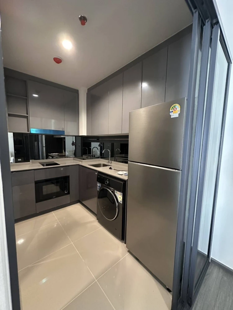 For Rent IDEO Sukhumvit rama4, 17th floor, city view, decorated room, built-in, ready to move in, hurry to move in
