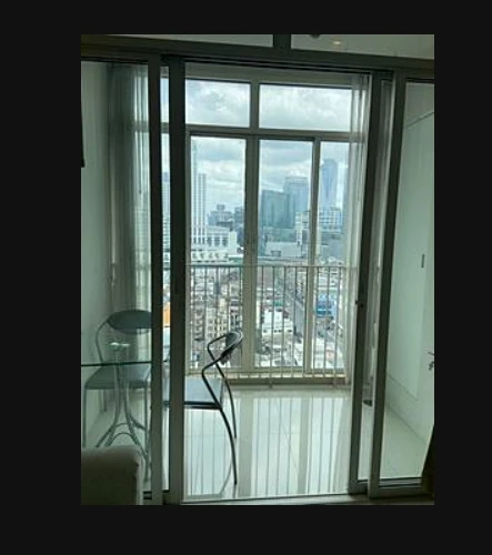 For rent Ideo Verve Ratchaprarop, spacious room, 18th floor, Central World view, hurry and reserve now!