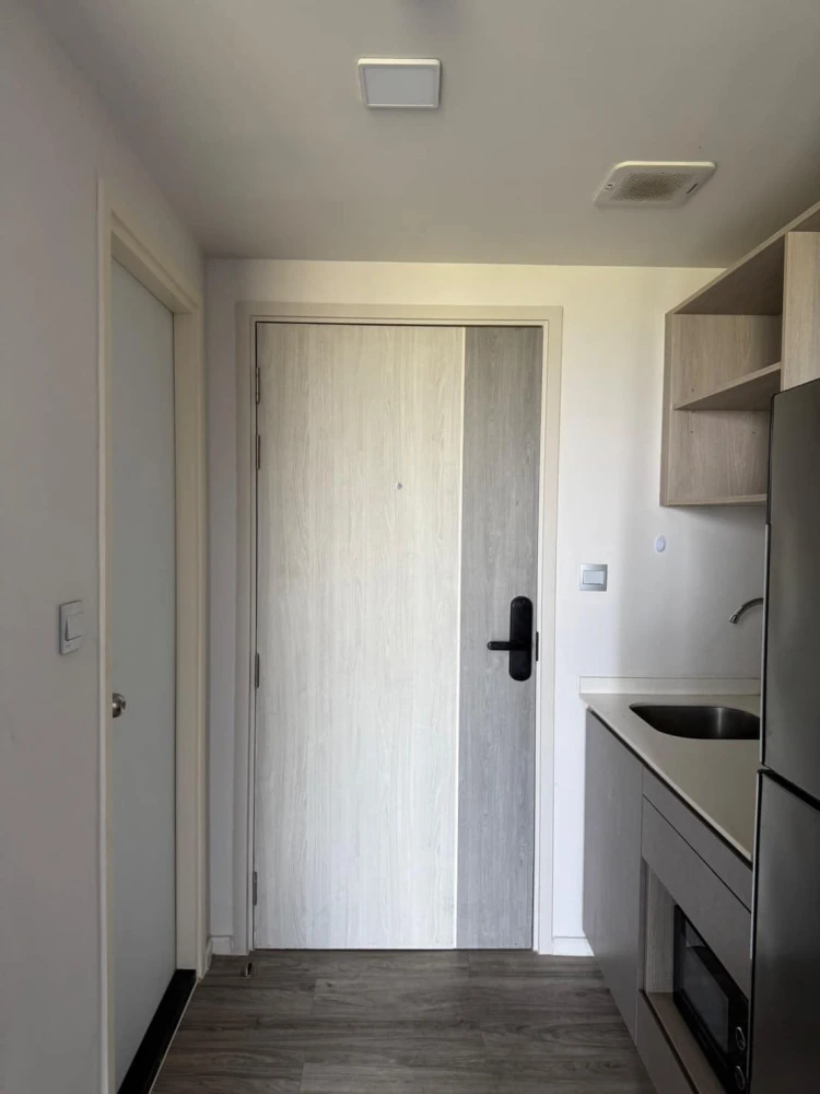 For rent Kave Mutant Salaya, a nice room, complete with furniture and electrical appliances, just drag your bags and move in.