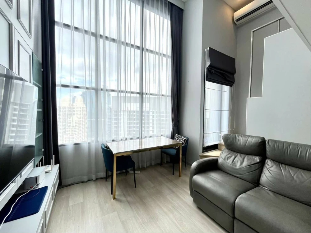 For rent Knightsbridge Prime Sathorn, 40th floor, high view, lots of usable space. If you don't book, you'll regret it.