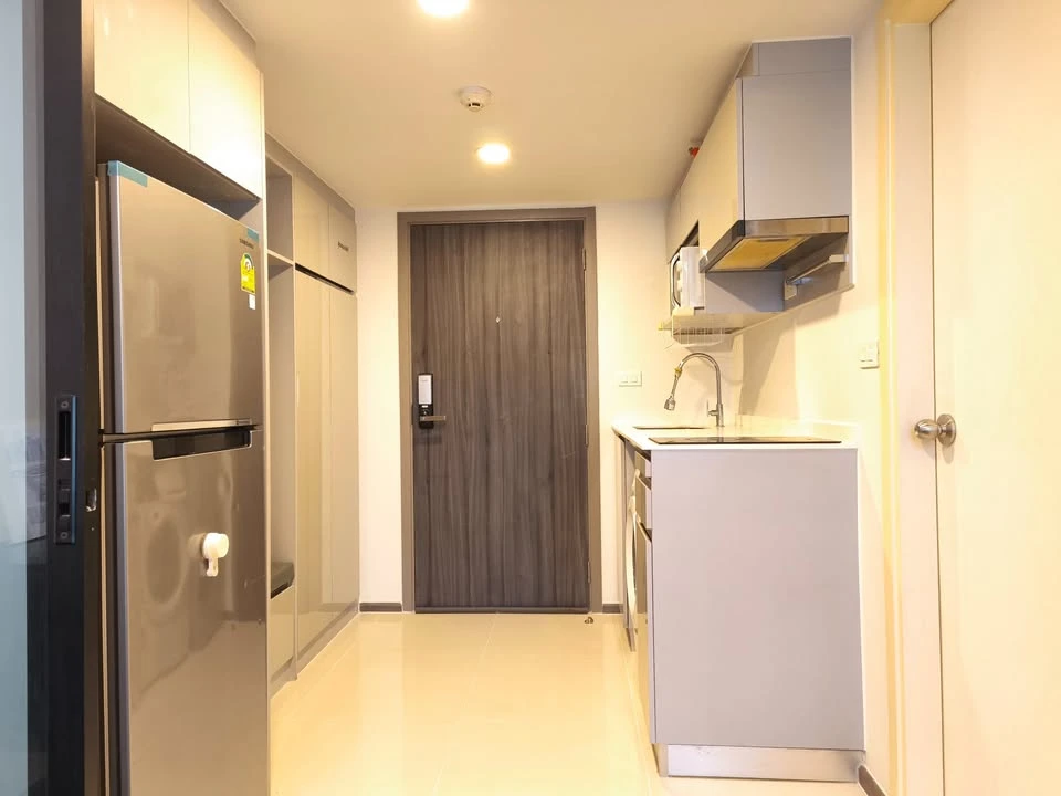 FOR RENT Knightsbridge Space Rama 9 ห้องพร้อมอยู่ เฟอร์ เครื่องใช้ไฟฟ้าครบ รีบมาจับมาจองเลยจ้า อย่าพลาด