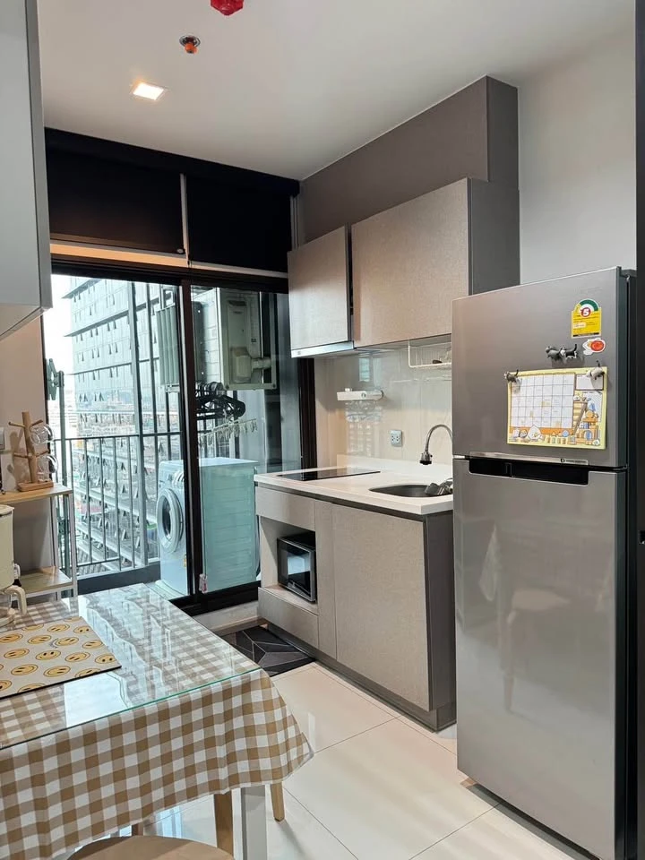 For rent Life Asoke - Rama 9, 12th floor, North side, Building B, comes with complete facilities, move in now.
