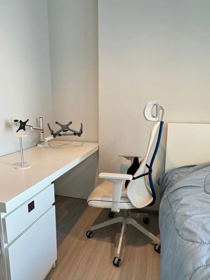 For rent Life Asoke - Rama 9, 12th floor, North side, Building B, comes with complete facilities, move in now.