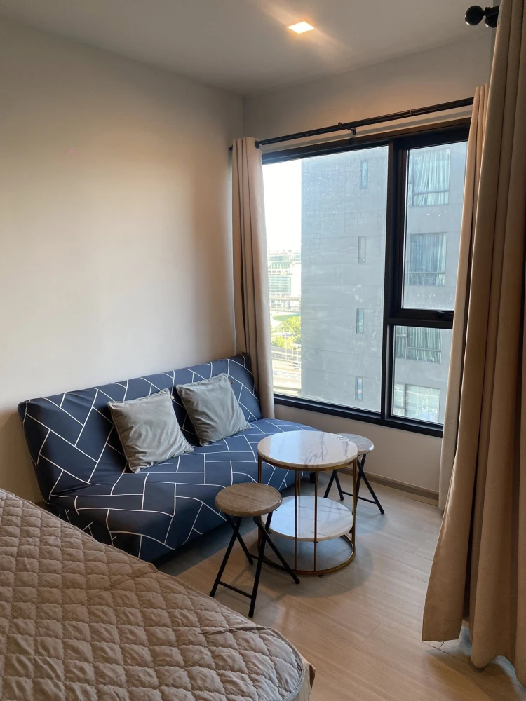 For rent Life Asoke - Rama9 ห้องพร้อมอยู่ เฟอร์ เครื่องใช้ไฟฟ้าครบ ราคาอย่างโดน มาจองเลย อย่าพลาด
