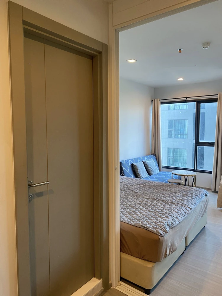 For rent Life Asoke - Rama9 ห้องพร้อมอยู่ เฟอร์ เครื่องใช้ไฟฟ้าครบ ราคาอย่างโดน มาจองเลย อย่าพลาด