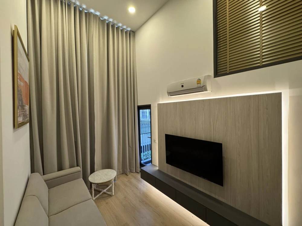For rent Life asoke-rama4 ห้องน่าอยู่ เฟอร์ เครื่องใช้ไฟฟ้าครบ ราคาอย่างคุ้ม คุณต้องไม่พลาดเลย