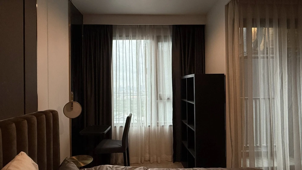 For Rent Life Ladprao, a beautifully decorated room with complete amenities. Just bring your belongings and move in. Don't miss out!