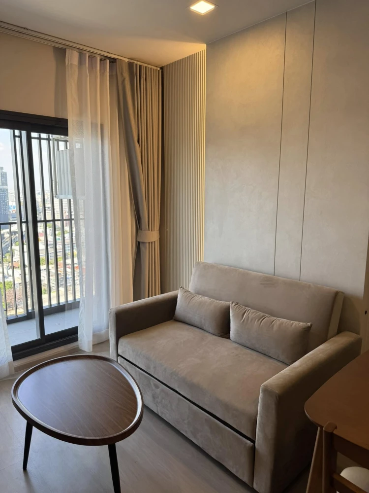 For rent Life Phahon-Ladprao, 27th floor, Dan Neramit view, North direction, furnished, ready to move in, don't miss it.