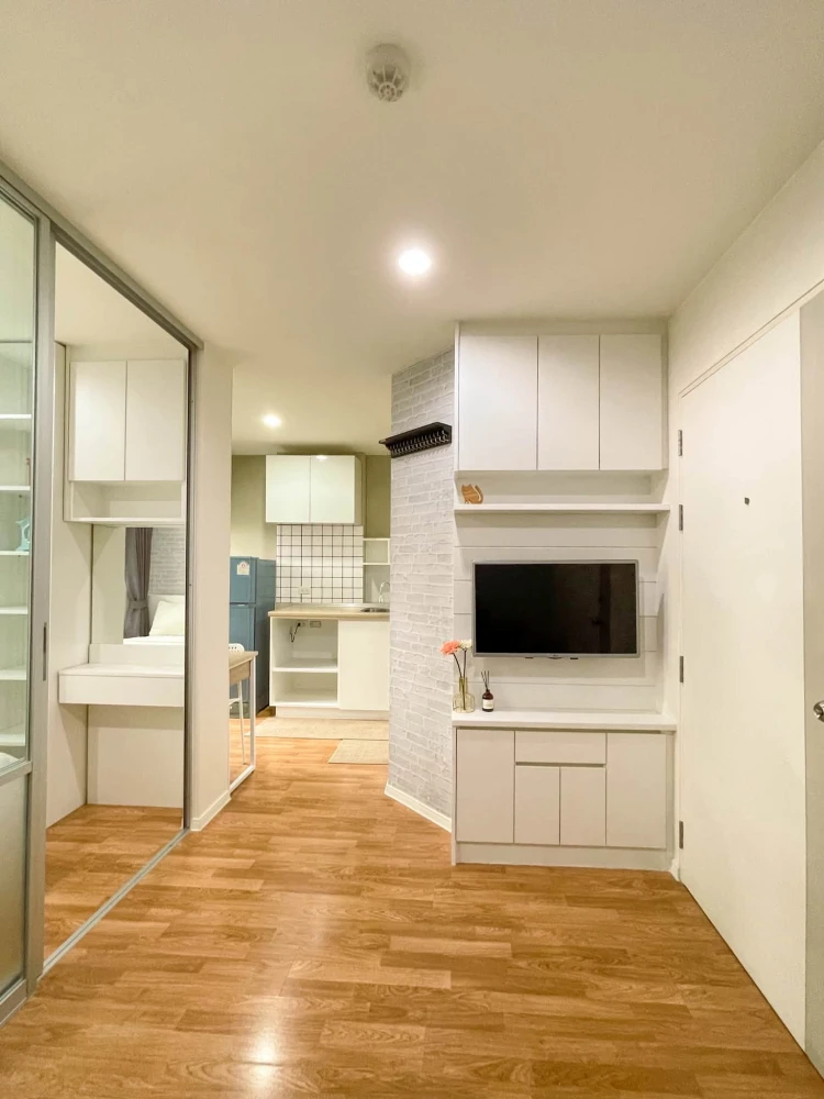 For rent: Lumpini Mixx Thepharak - Srinakarin. Nice room with built-in furniture and complete appliances. Book now!