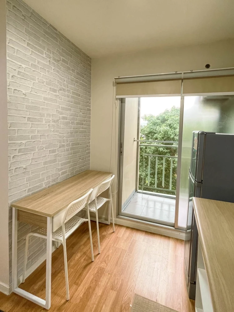 For rent: Lumpini Mixx Thepharak - Srinakarin. Nice room with built-in furniture and complete appliances. Book now!