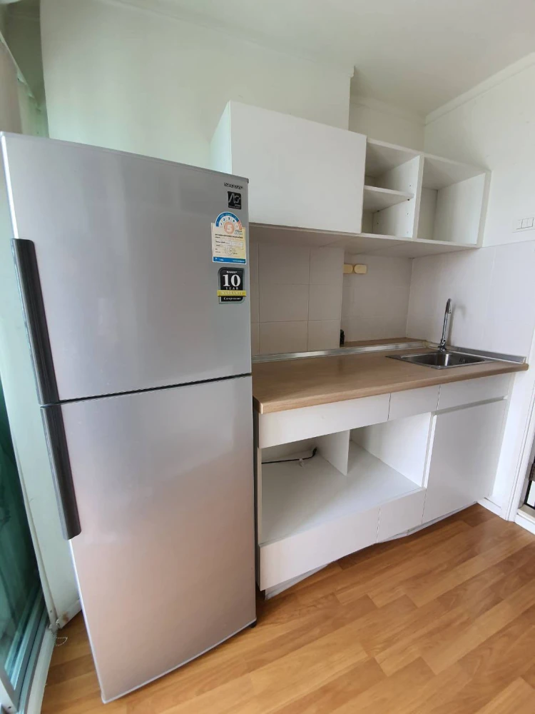 For rent: Lumpini Park Rama 9 Rachada. Nice room on the 17th floor with a great view. Fully furnished with appliances. Good price. Book now!