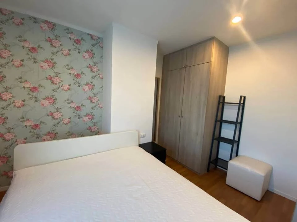 For rent Lumpini Place Borom Ratchachonni–Pinklao, ready to move in, reasonable price, complete here, book now.