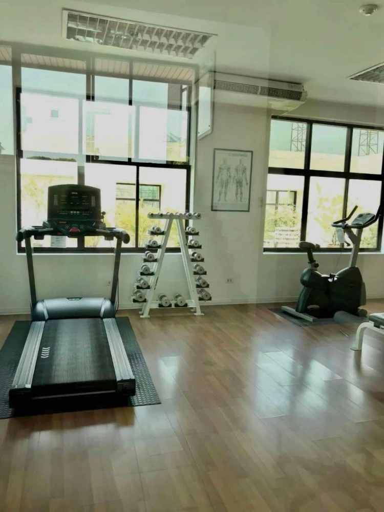 For rent Lumpini Place Narathiwatratchanakarin, large room, comfortable, lots of usable space, hurry and book now.