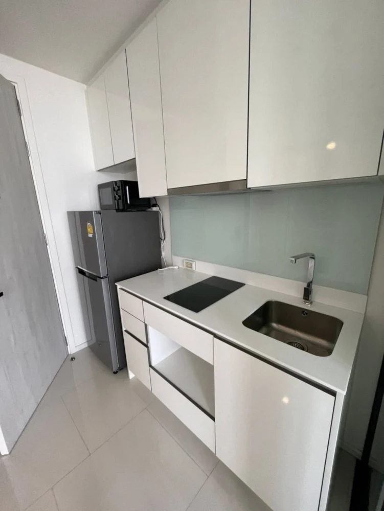 For rent Mazarine Ratchayothin, 26th floor room, eye-catching city view. Awesome amenities, can't miss it.