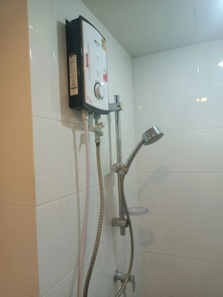 FOR RENT Niche mono bangna, well-separated room, comes with complete amenities, book now.