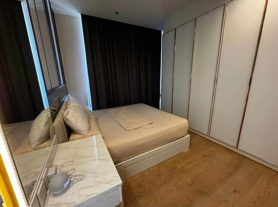 For rent Noble BE19 ห้อง built-in ทั้งห้อง ตกแต่งครบพร้อมอยู่ เพดานสูง 3 เมตร เหมือนอยู่บ้าน จองเลย