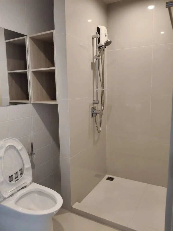 For rent Noble NUE Mega Plus Bangna, 10th floor, beautiful garden view, large size, airy and cool, book now