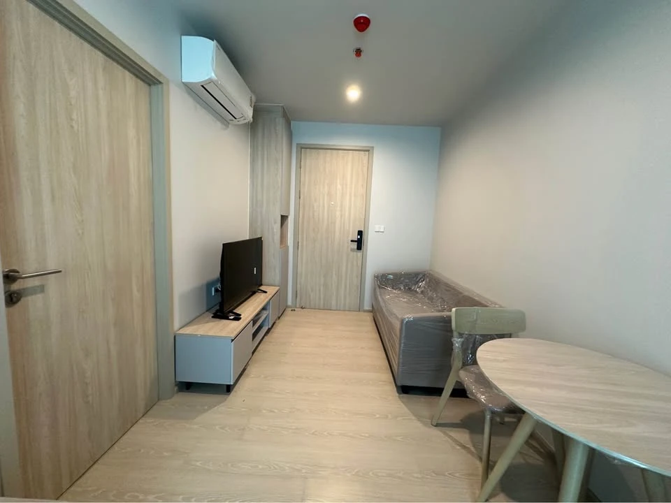 For rent Noble NUE Mega Plus Bangna, a nice room, lots of usable space. If you don't book, you'll regret it later.