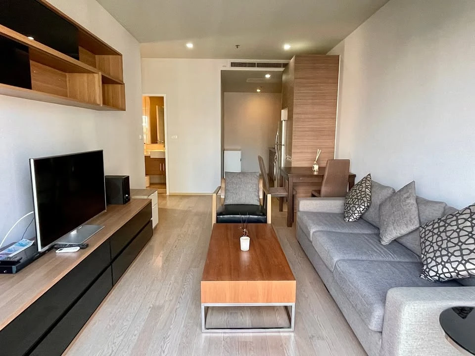 For rent Noble Refine ห้องหัวมุมสุดพิเศษ ชั้น 18 ลมดี แสงธรรมชาติลงตัว เป็นส่วนตัว จองด่วนๆ