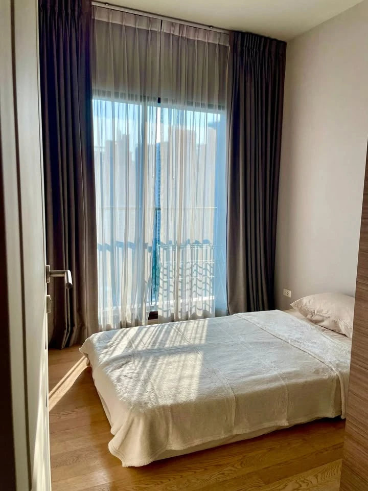 For rent Noble Refine ห้องหัวมุมสุดพิเศษ ชั้น 18 ลมดี แสงธรรมชาติลงตัว เป็นส่วนตัว จองด่วนๆ