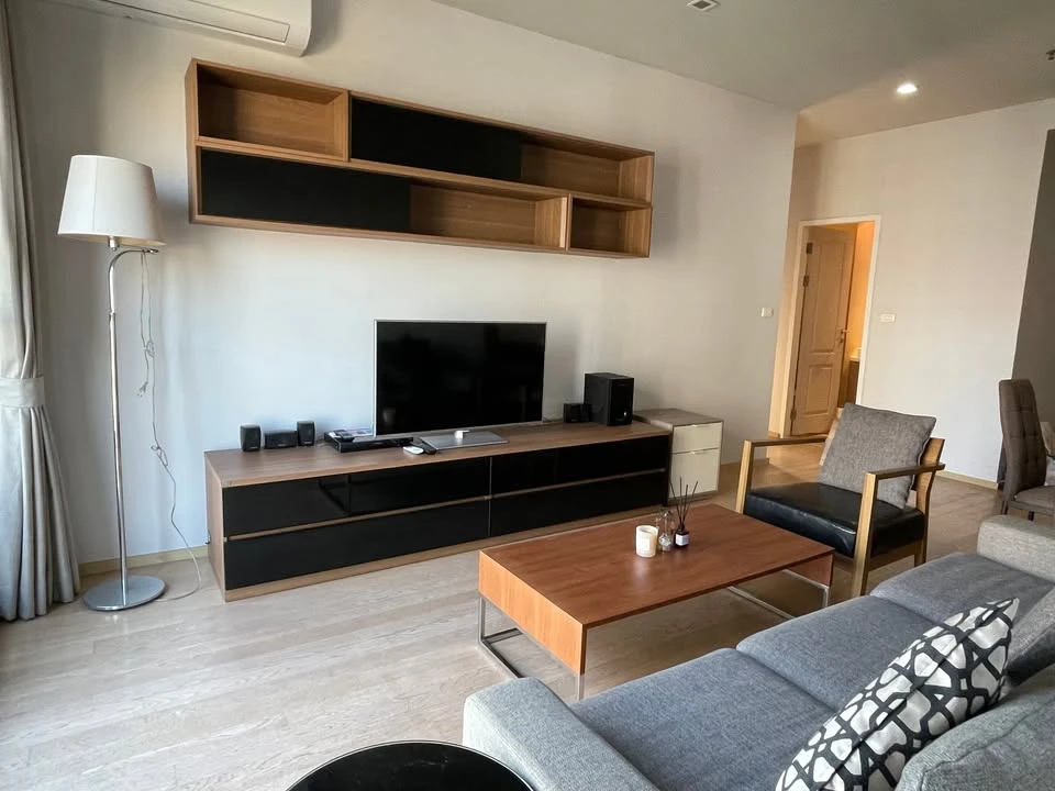 For rent Noble Refine ห้องหัวมุมสุดพิเศษ ชั้น 18 ลมดี แสงธรรมชาติลงตัว เป็นส่วนตัว จองด่วนๆ