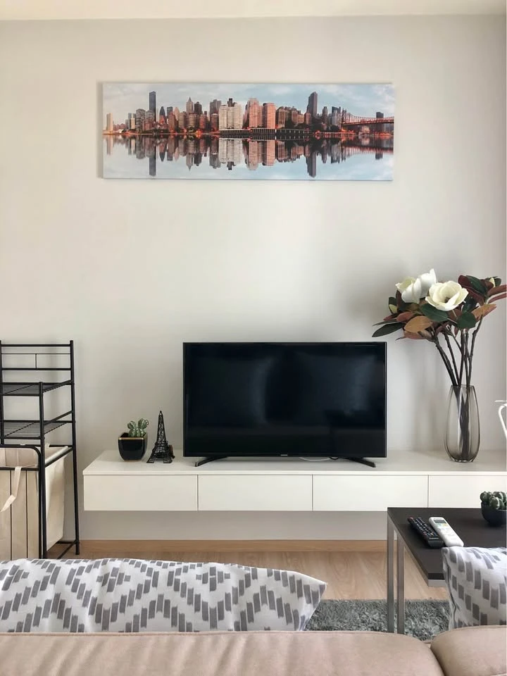 For rent/sale Noble Revolve Ratchada2, a large room, comfortable living, comes with plenty of usable space. You must not miss it.