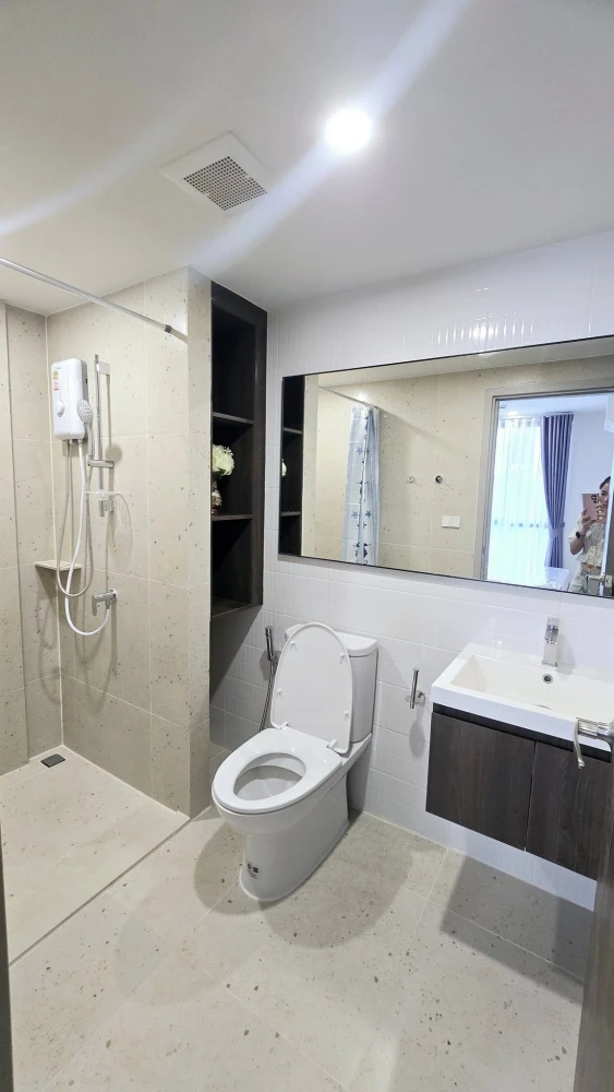 For rent Nue Cross Khukhot Station, ready to move in, complete facilities, hurry up and come and reserve now.