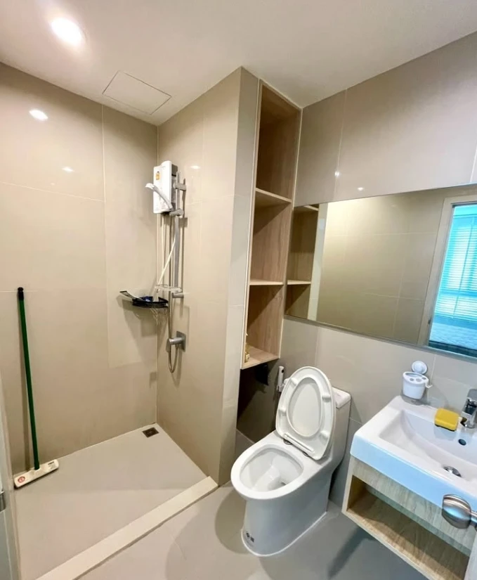 For rent Nue Noble Srinakarin - Lasalle, ready to move in, 41st floor, high ceiling, complete here, hurry and reserve now.