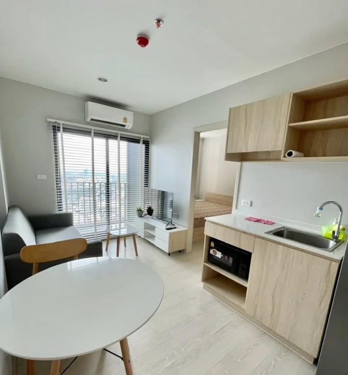 For rent Nue Noble Srinakarin - Lasalle, ready to move in, 41st floor, high ceiling, complete here, hurry and reserve now.