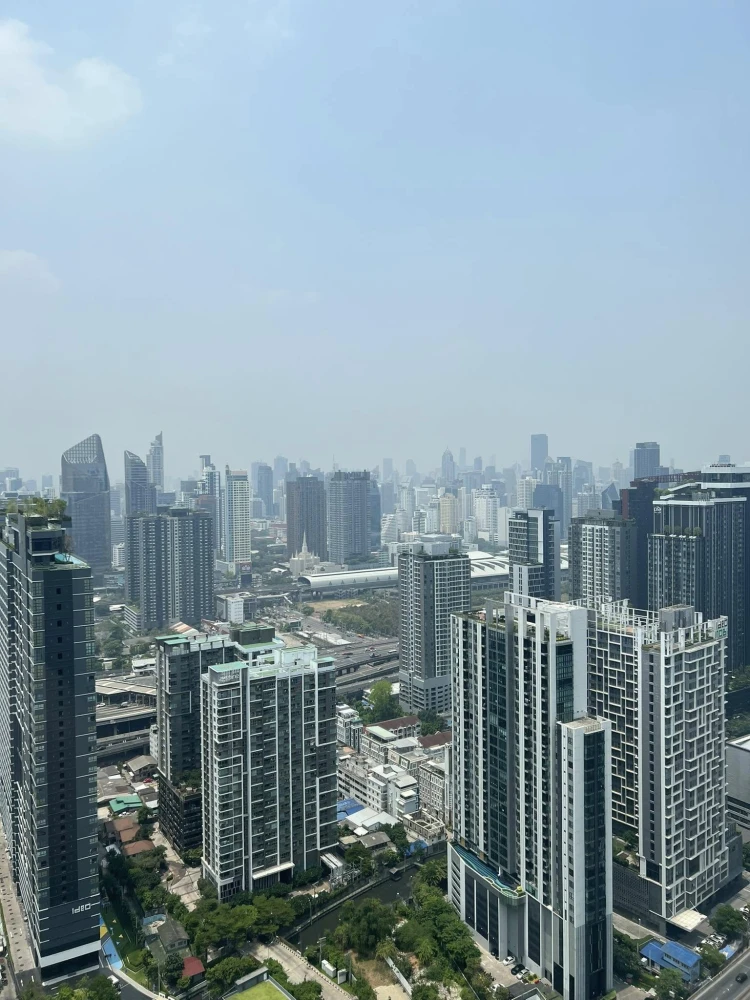 For rent One9Five Asoke-Rama9 ชั้น 43 วิวเมืองสวยมาก ตกแต่งจัดเต็มพร้อมยกกระเป๋าเข้าอยู่ รีบจอง