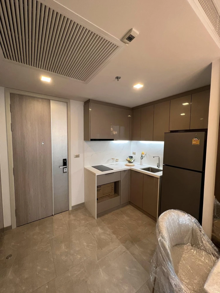 For rent One9Five Asoke-Rama9 ชั้น 43 วิวเมืองสวยมาก ตกแต่งจัดเต็มพร้อมยกกระเป๋าเข้าอยู่ รีบจอง