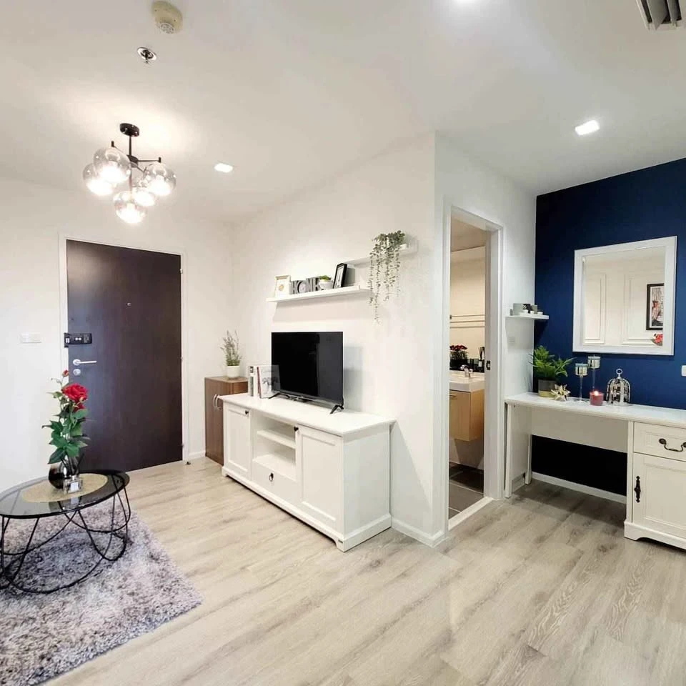 For rent or sale KNIGHTSBRIDGE BEARING Sukhumvit 107, beautifully decorated room, classic, with British style, don't miss it.