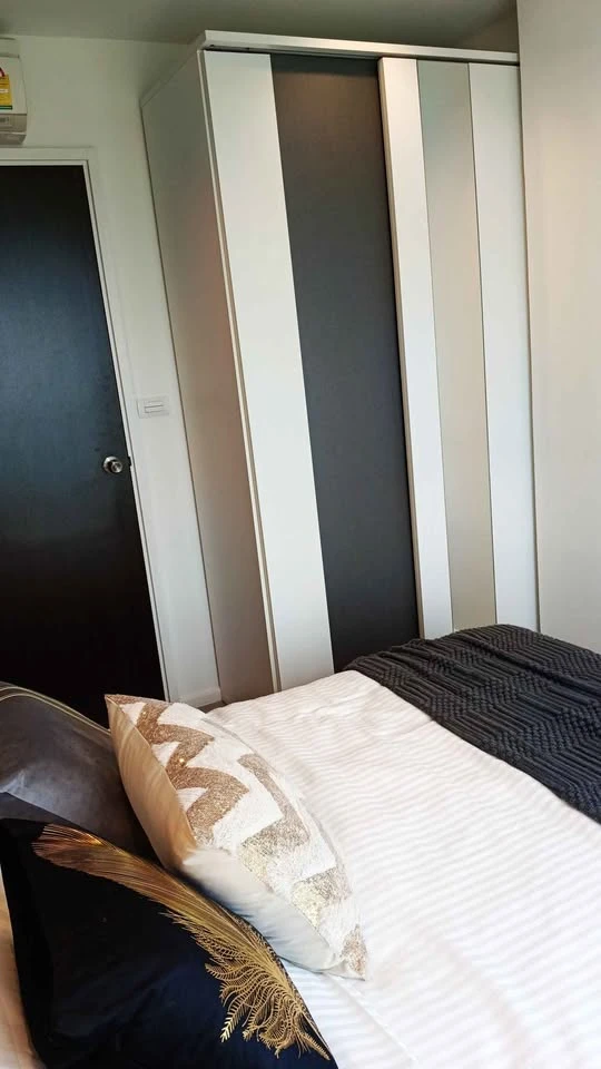 For rent or sale KNIGHTSBRIDGE BEARING Sukhumvit 107, beautifully decorated room, classic, with British style, don't miss it.