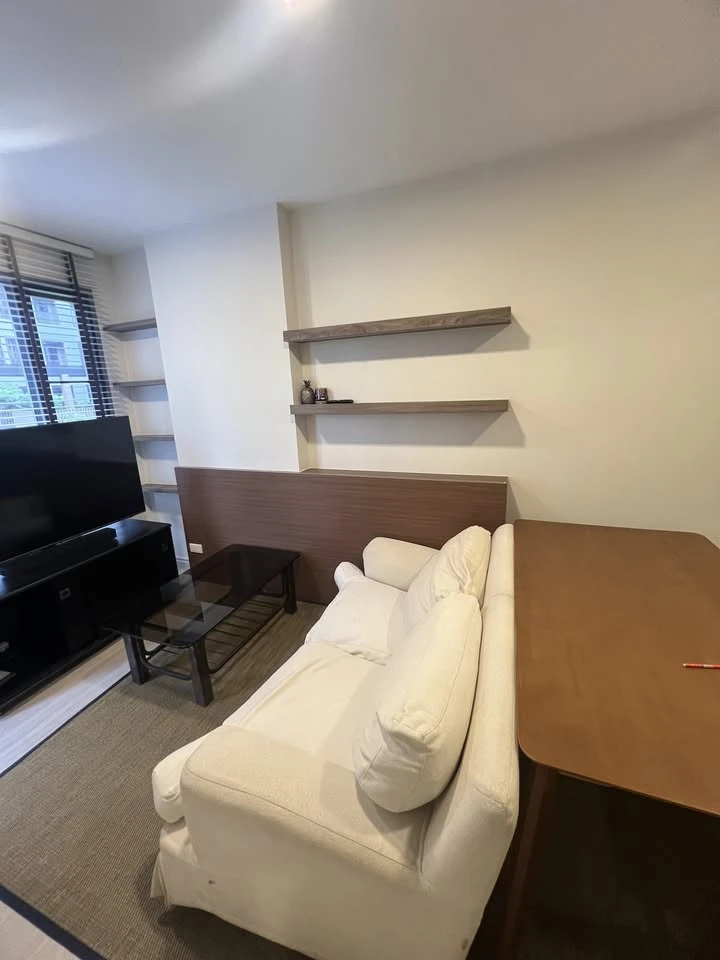 For rent or sale Quintara Phume Sukhumvit 39, a nice room with complete facilities. You will regret not booking.