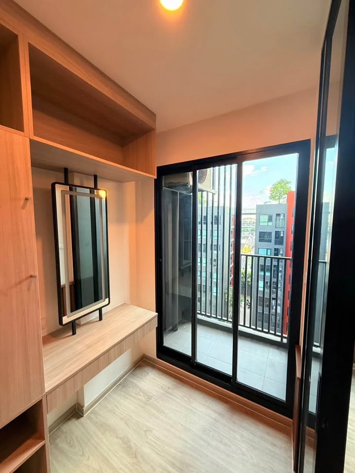 For Rent Origin Play Sri Udom Station ห้องแต่งน่าอยู่ เฟอร์นิเจอร์&เครื่องใช้ไฟฟ้าครบ มาแต่ตัวเข้าอยู่ได้เลย อย่าช้า