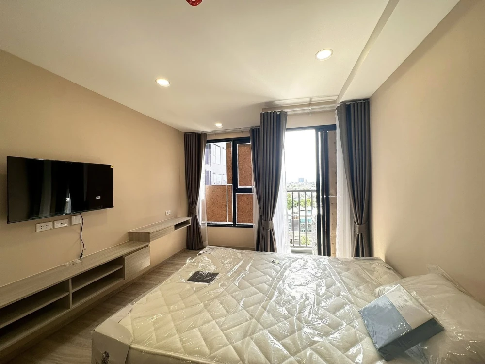 For rent Origin Plug&Play Srinakarin ห้องพร้อมอยู่ ครบจบที่เดียว ลากกระเป๋าใบเดียวเข้าอยู่ได้เลย
