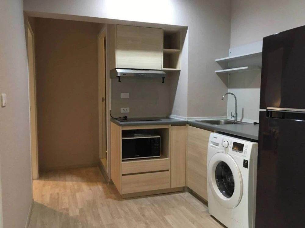 For rent Plum condo Ramkhamhaeng Station, spacious room, lots of usable space, 16th floor, high view, move in quickly.