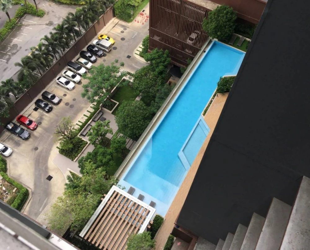 For rent Plum condo Ramkhamhaeng Station, spacious room, lots of usable space, 16th floor, high view, move in quickly.