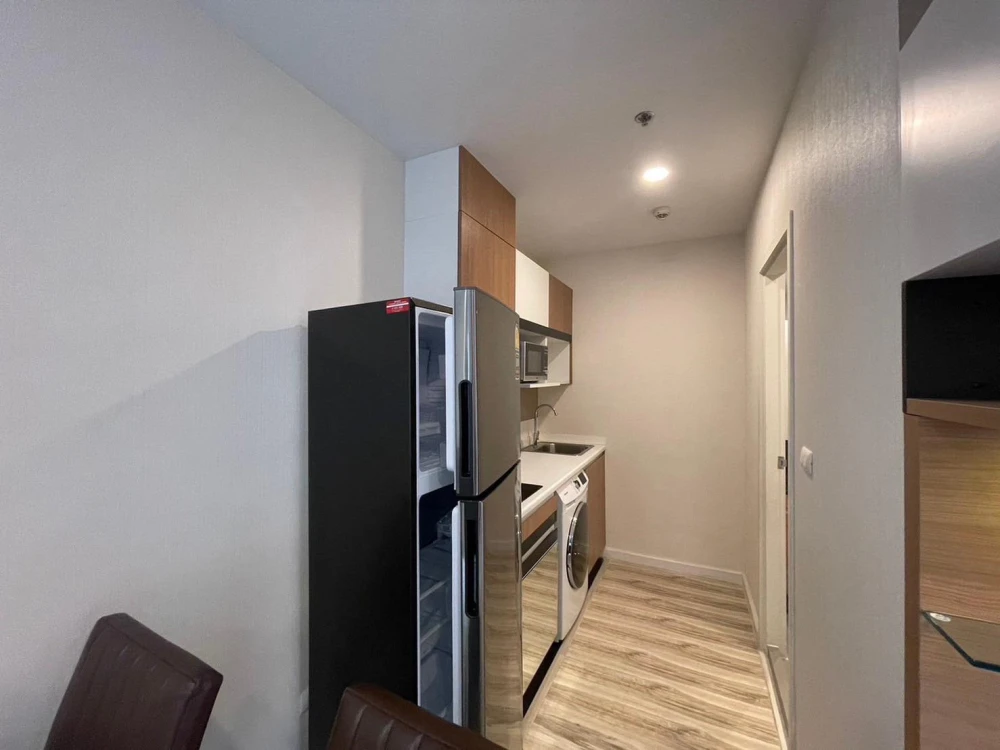 For rent Plus condo Sriracha, spacious room, lots of usable space, high floor, hurry up and reserve now, don't miss out.
