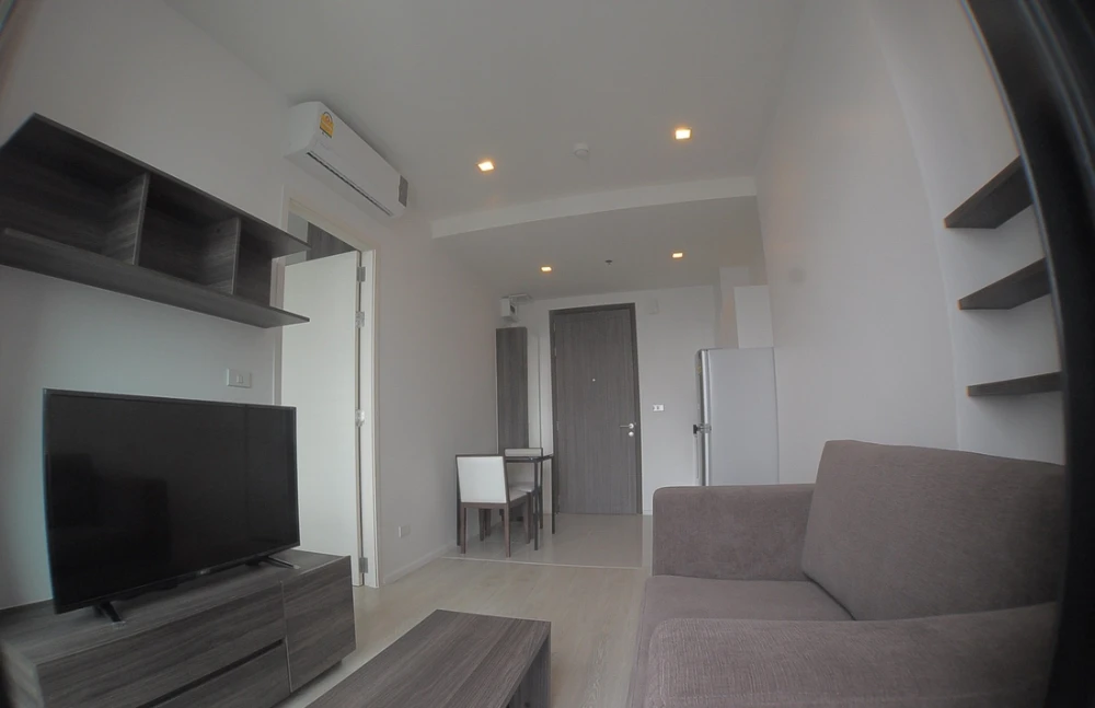 For rent Quinn Ratchada 17 ห้องพร้อมอยู่ พื้นที่ใช้สอยเยอะ ครบจบที่เดียว มาจับมาจองได้แล้ววันนี้