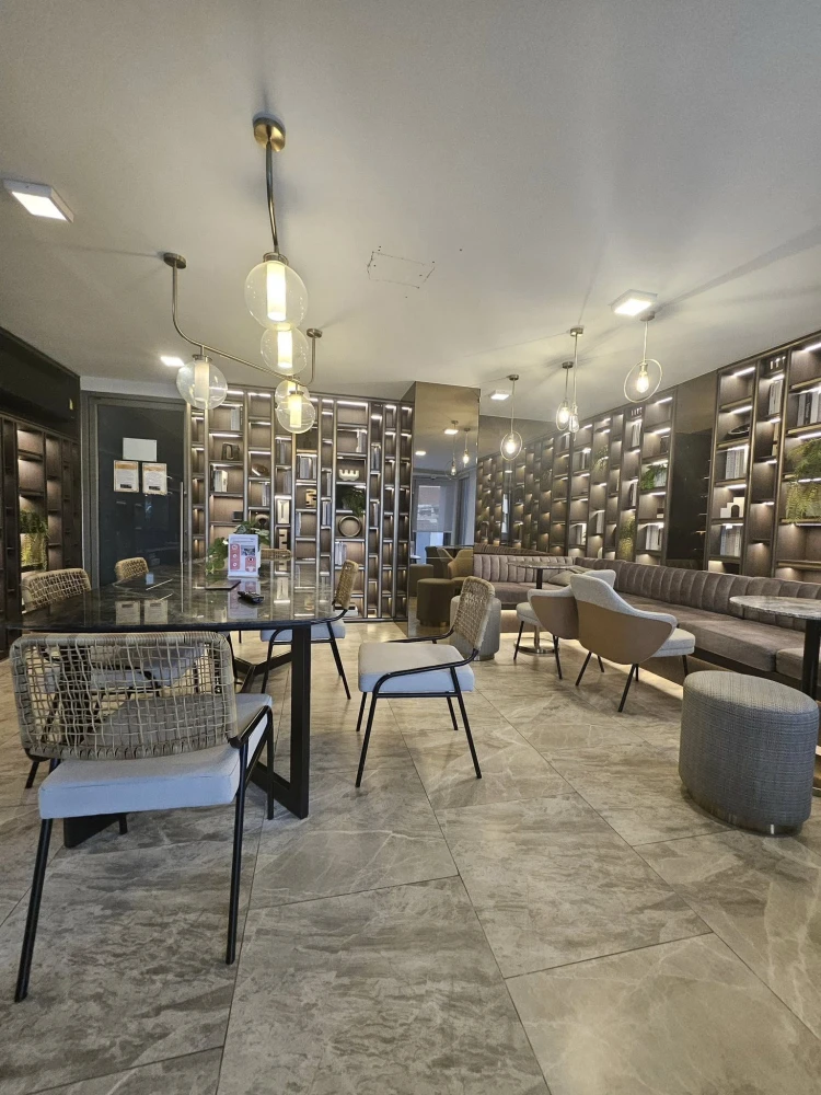 For rent Quintara Phume Sukhumvit 39 ห้องพร้อมอยู่ เฟอร์ เครื่องใช้ไฟฟ้าครบ ลากกระเป๋าเข้าอยู่ได้เลย