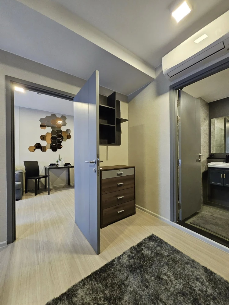 For rent Quintara Phume Sukhumvit 39 ห้องพร้อมอยู่ เฟอร์ เครื่องใช้ไฟฟ้าครบ ลากกระเป๋าเข้าอยู่ได้เลย