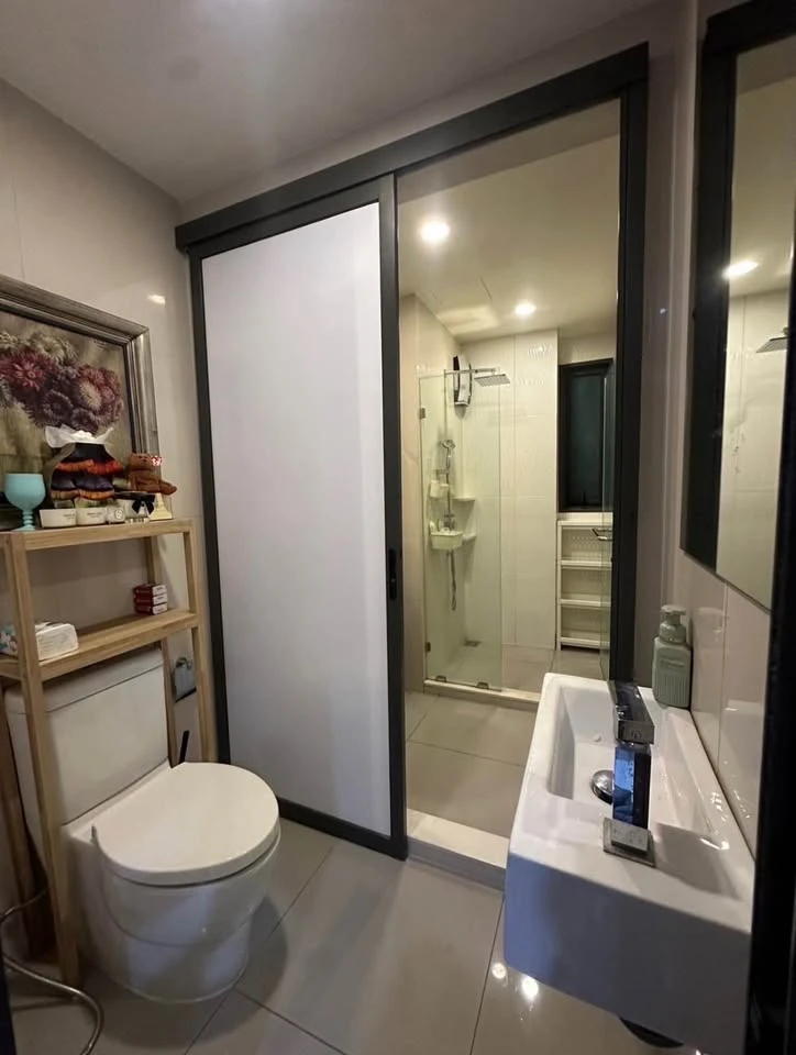 For rent Rhythm Asoke ชั้น 20 ห้องมุม ตกแต่งครบ เฟอร์นิเจอร์ เครื่องใช้ไฟฟ้า Built in อย่างดี จองเลย