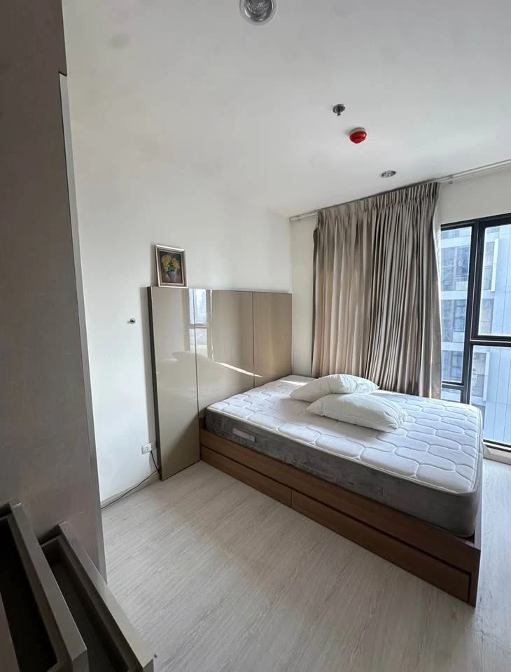 For rent Rhythm Asoke, 20th floor, corner room, fully furnished, furniture, electrical appliances, well built-in, book now